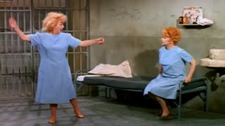 The Lucy Show season 5 - Lucy Meets The Law