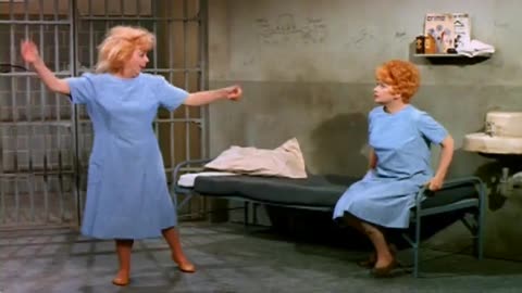 The Lucy Show season 5 - Lucy Meets The Law