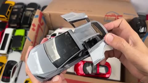 a Box Full of American Diecast Car Models USA Tesla, Ford, Toyota & More_part5