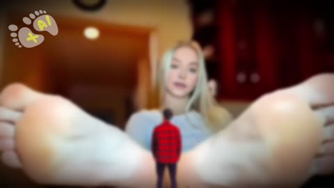 Sydney Sweeney Giantess Feet Crush ASMR 🧍‍♂️💥🦶🏻