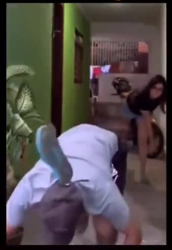 Good boi is like....I'm out, bbyyeeeeeee