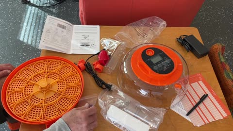 Full Overview 18 Egg Incubator from Homcolorful