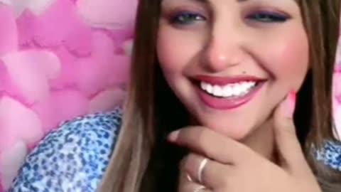 Khushboo Tera Papon mein Lakutre jawni Jab Se muskurate Ho