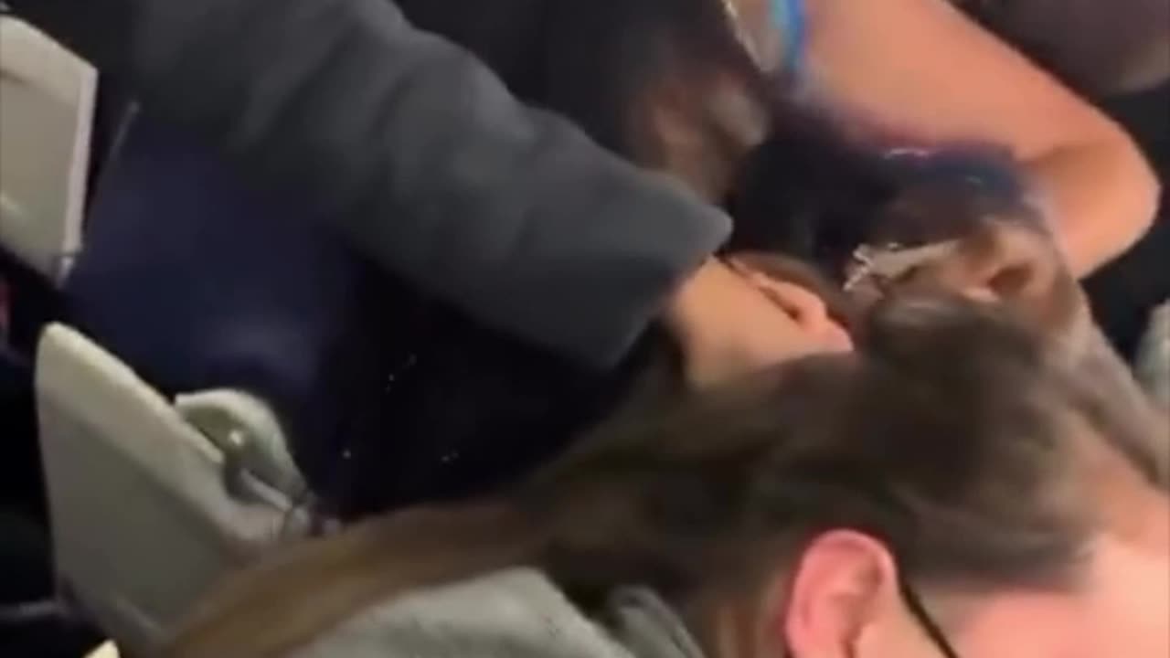 Intoxicated Passenger Leanna Perry Disrupts Southwest Flight with Violent Outburst