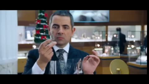"¿Que más le falta, cubrirlo en yogurt?" | Love actually | 2003