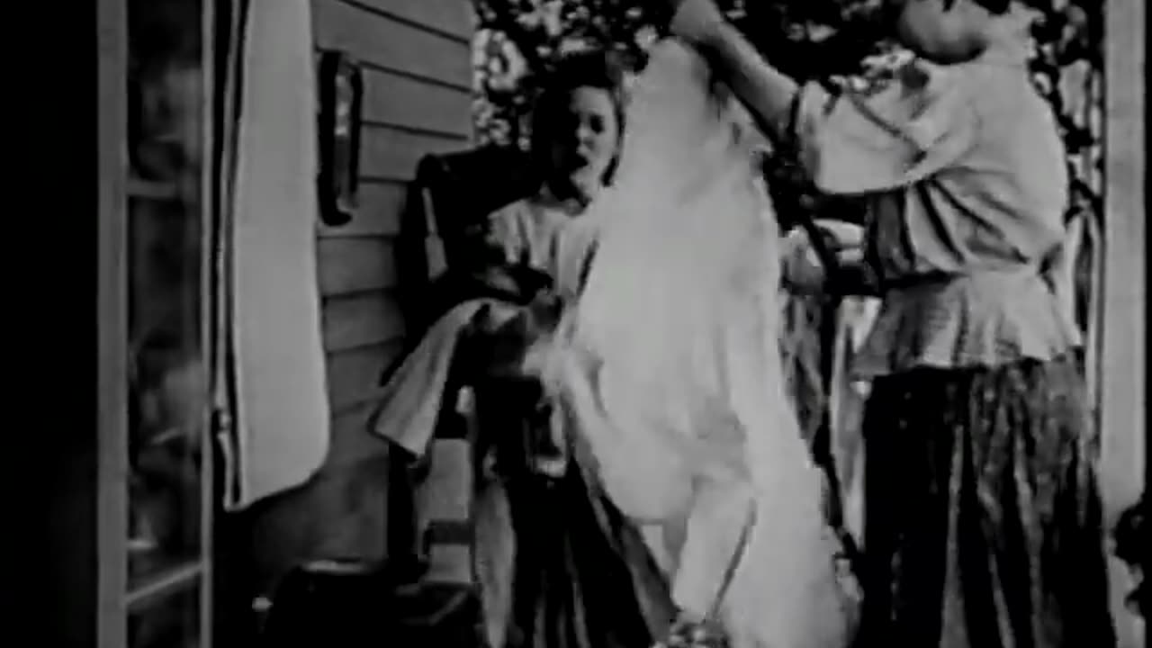 Johanna Enlists (1918)