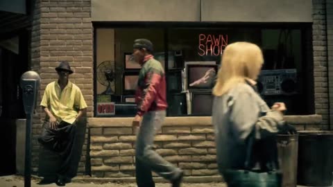 Gym Class Heroes ft. Adam Levine _ Stereo Hearts [OFFICIAL MUSIC VIDEO]
