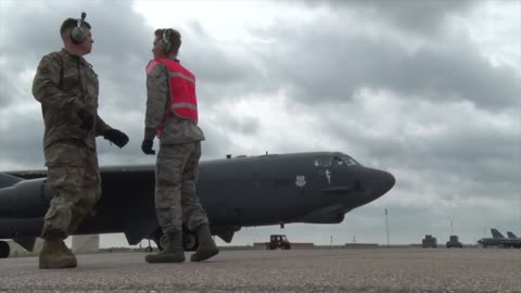 Emergency launch of a B-52? The US Air Force uses explosives