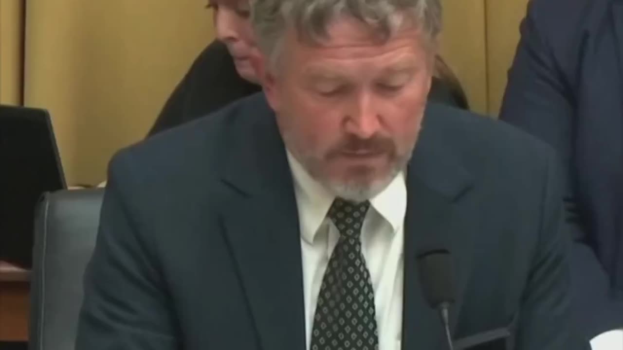Thomas Massie Just EXPOSED A Hidden Epstein list-Calls Out Kash Patel For Lying To The American People
