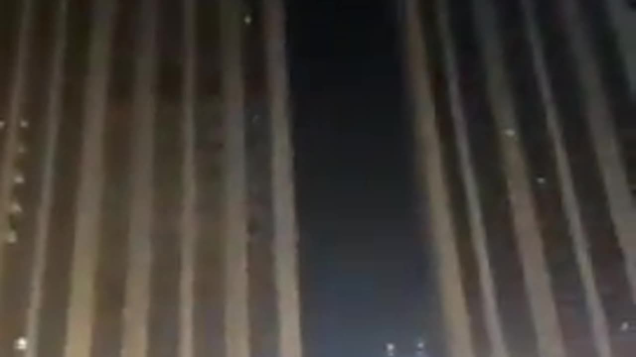🚨😬China - Drones fall out of the sky after an apparent internet outage‼️