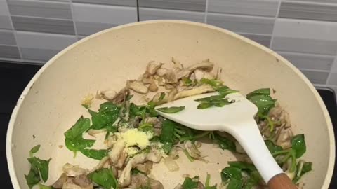 HUSBAND'S LUNCH GONE IN SECONDS!