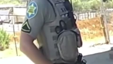 chickenshit MCSO Miller wants to kill me in my own living room cuz ima foreigner