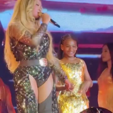 Beyonce ngjitet për herë të parë në skenë me dy vajzat