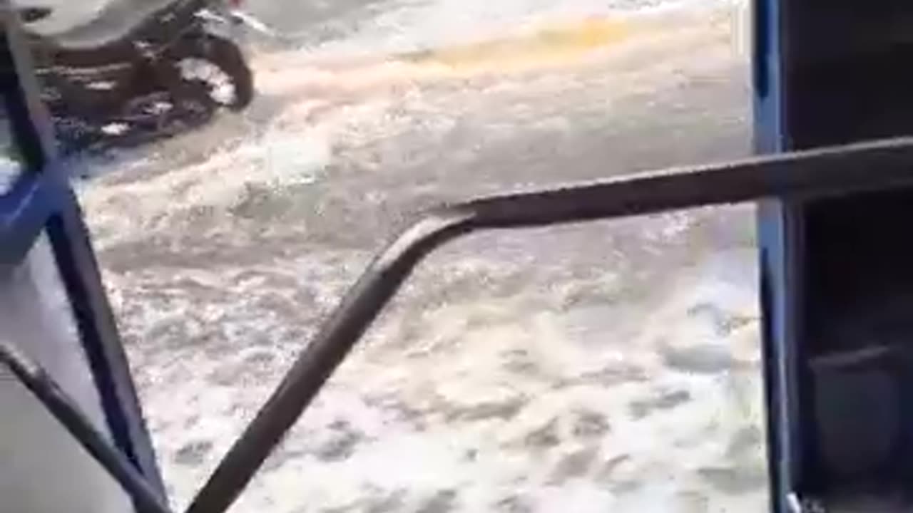 GMT đŠī¸âī¸ HAIL STORM IN QUITO, ECUADOR