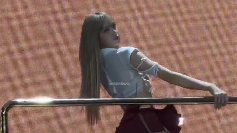 Lisa KPop