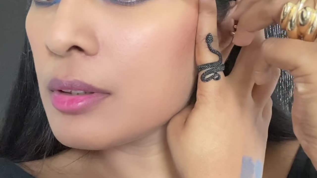 Elizabeth Taylor Eyeliner tutorial for beginners