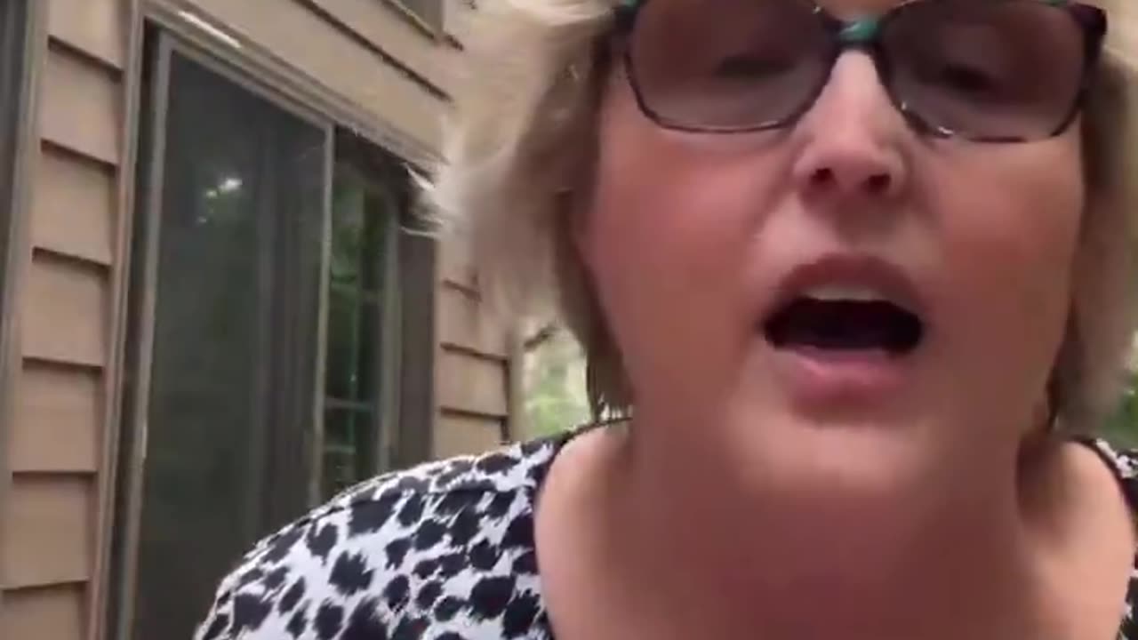 To all the "MAGAts" out there, this lady has a salad for you.