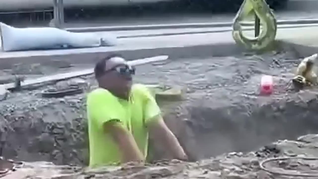 Epic Funny Video 😂😂😂 #shorts #viralshorts #comedy #funnymoments #fails #humor (41)