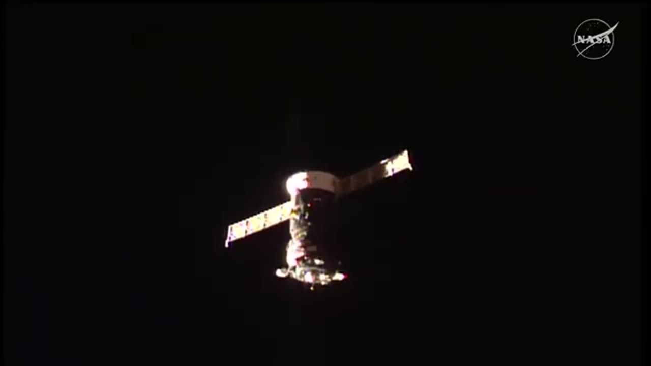 Progress 92 Docks at ISS with 3 Tons of Vital Supplies! 🚀🛰️