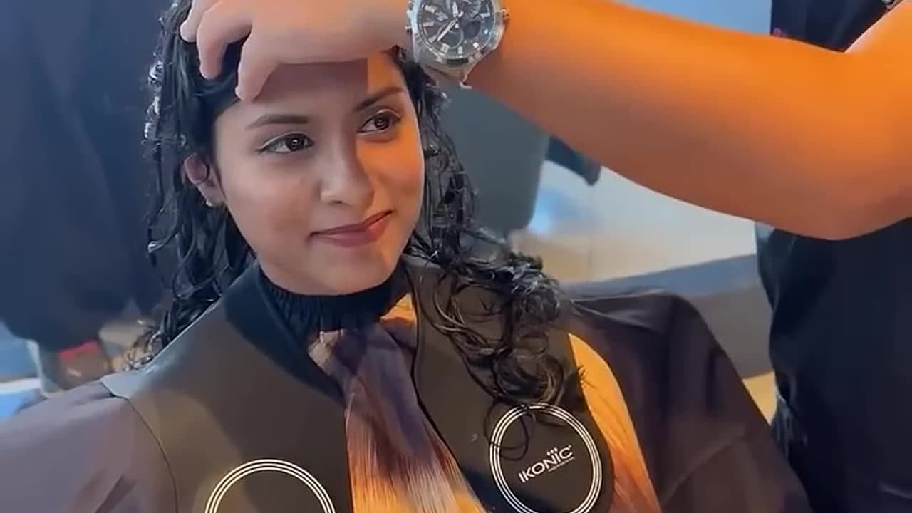 Woman headshave 2025