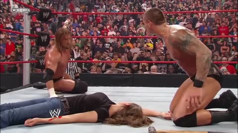 Randy Orton kisses Stephanie McMahon in the face of viciously beaten Triple H [RAW, Mar. 23, 2025