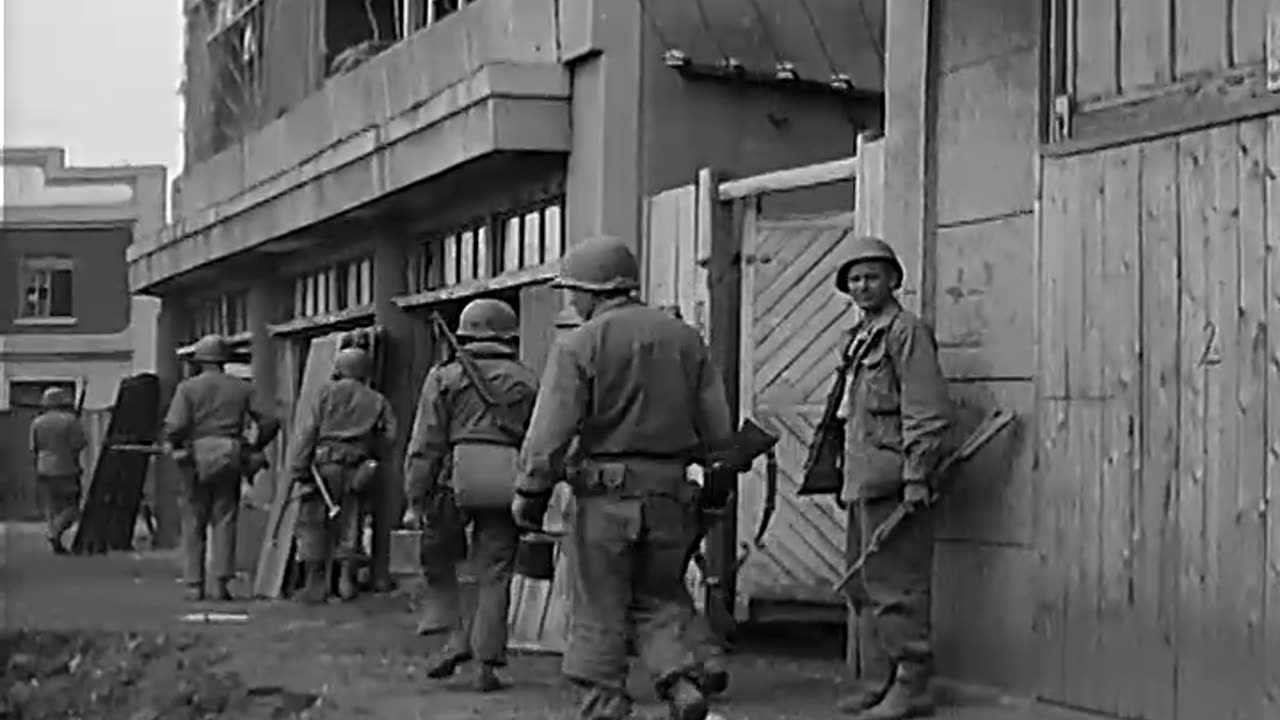 CAPTURE OF PYONGYAN... - CAPTURE OF PYONGYANG, NK CAPITAL, 1ST CAV DIV & ROK TROOPS ; - 111-adc-8418