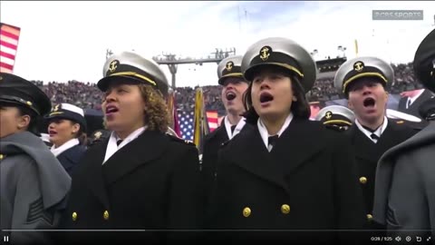 Bài Quốc ca trước trận đấu giữa Quân đội và Hải quân, với sự hiện diện của Tổng thống Trump