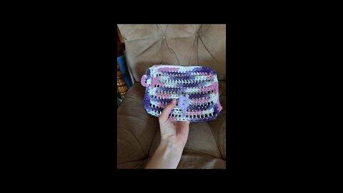 Another soda tab crocheted make-up bag