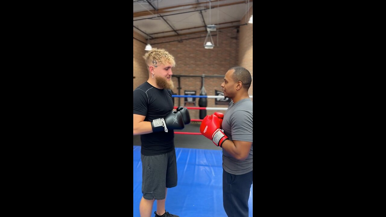 Jake Paul boxes a black guy
