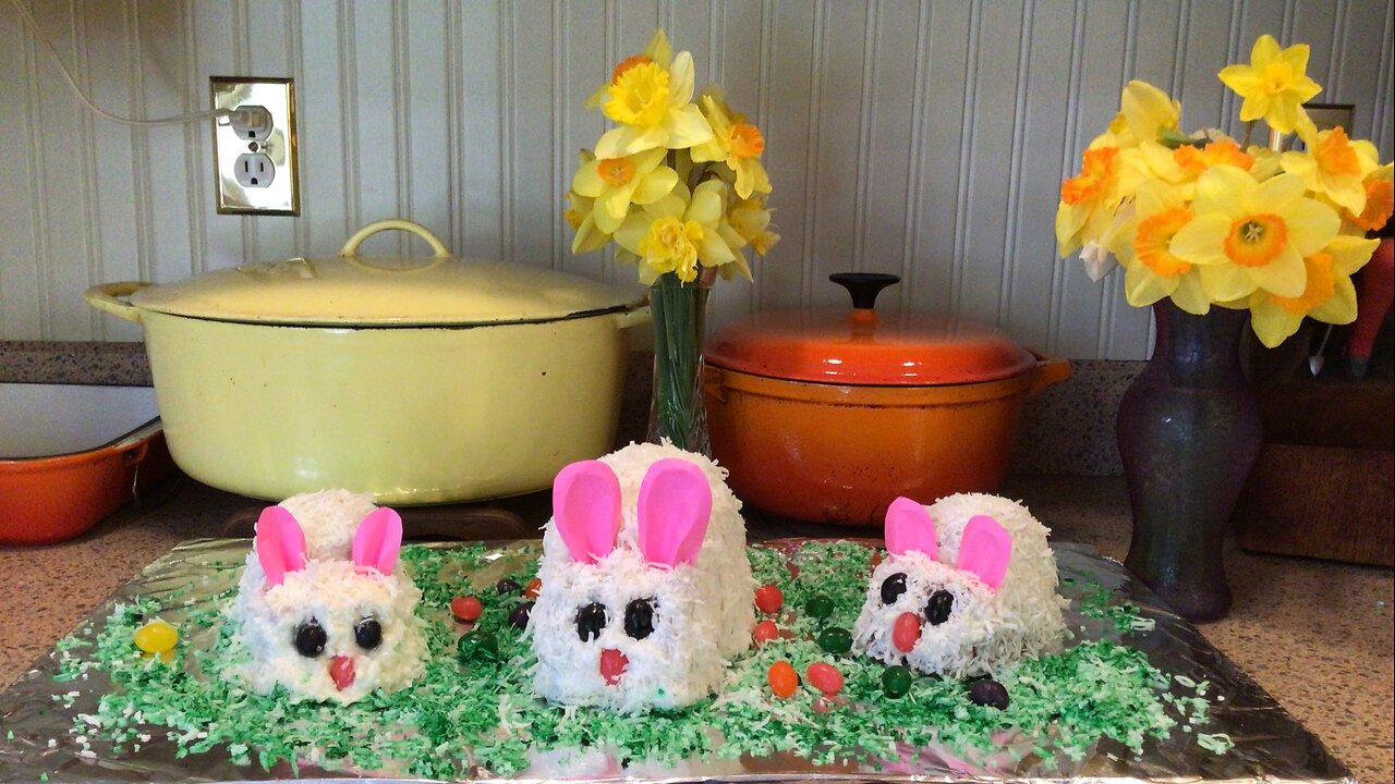 How to make BUNNY CAKES #bunnycake