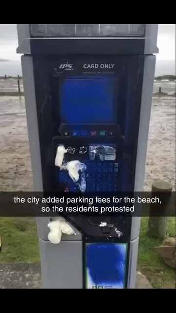 RESIDENTS DAMAGE CHARGING MACHINES🌊🏄🏝️🚧🚙🎟️🎰🚶‍♂️📸FOR BEACH PARKING🔥🎰🔥🏖️🏊‍♂️💫
