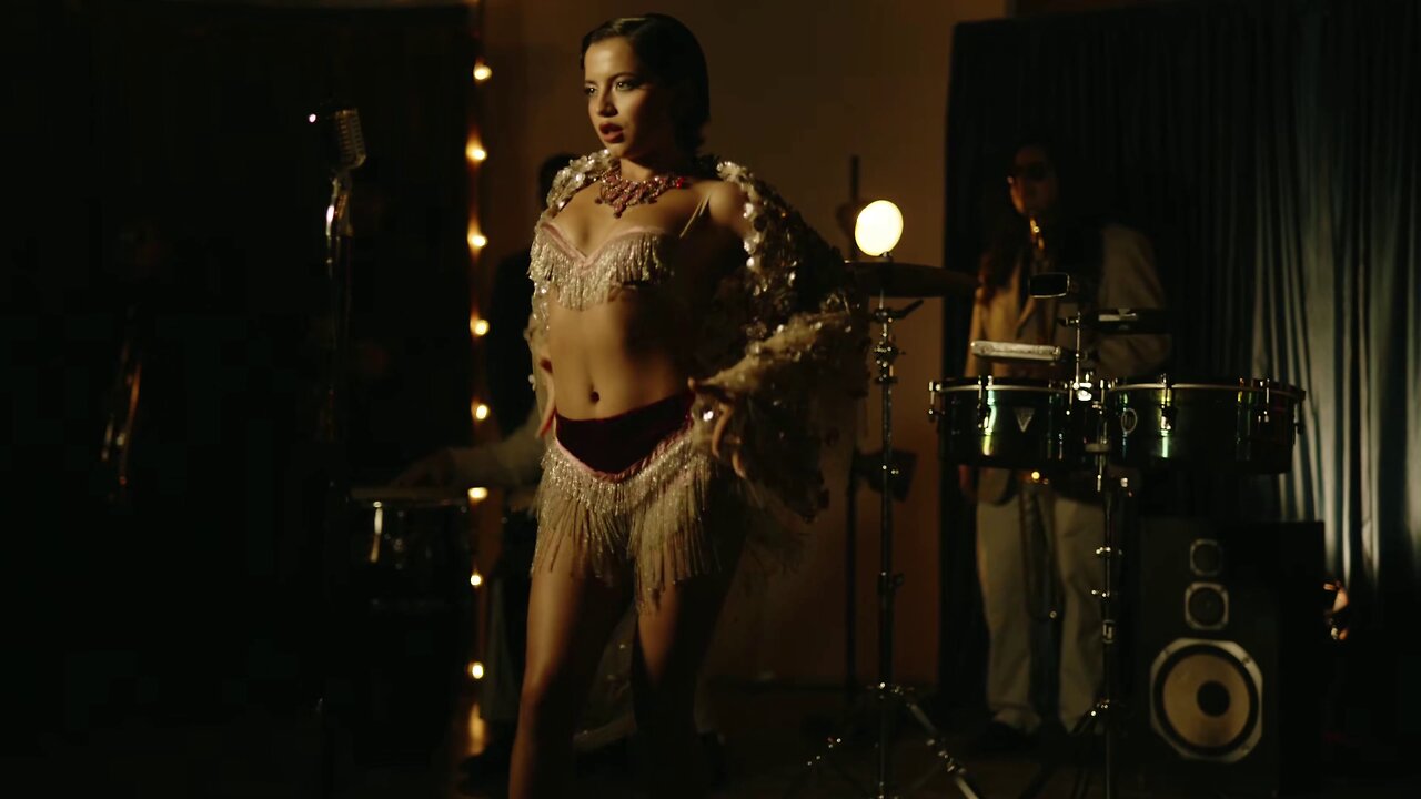 Isabela Merced - Apocalipsis