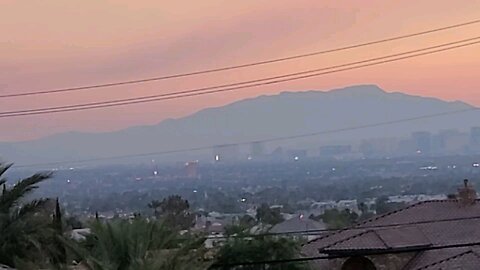 Did you SEE tonight's SMOKY Las Vegas sunset? Check THIS out! 08.05.2025 #follow #lasvegas #gaming