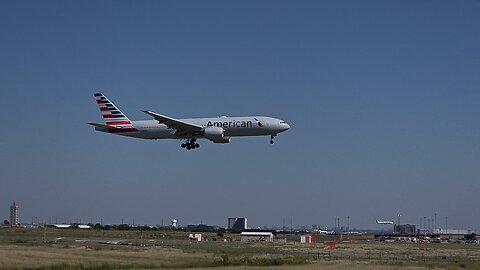 AMERICAN 239 HEAVY landing