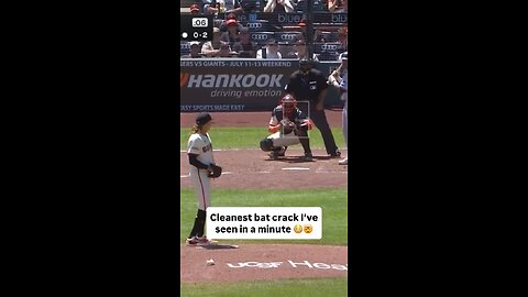 Cleeeean bat crack😂👀