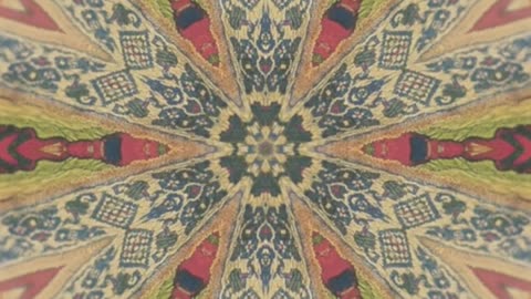 Abstract video of mirror shapes