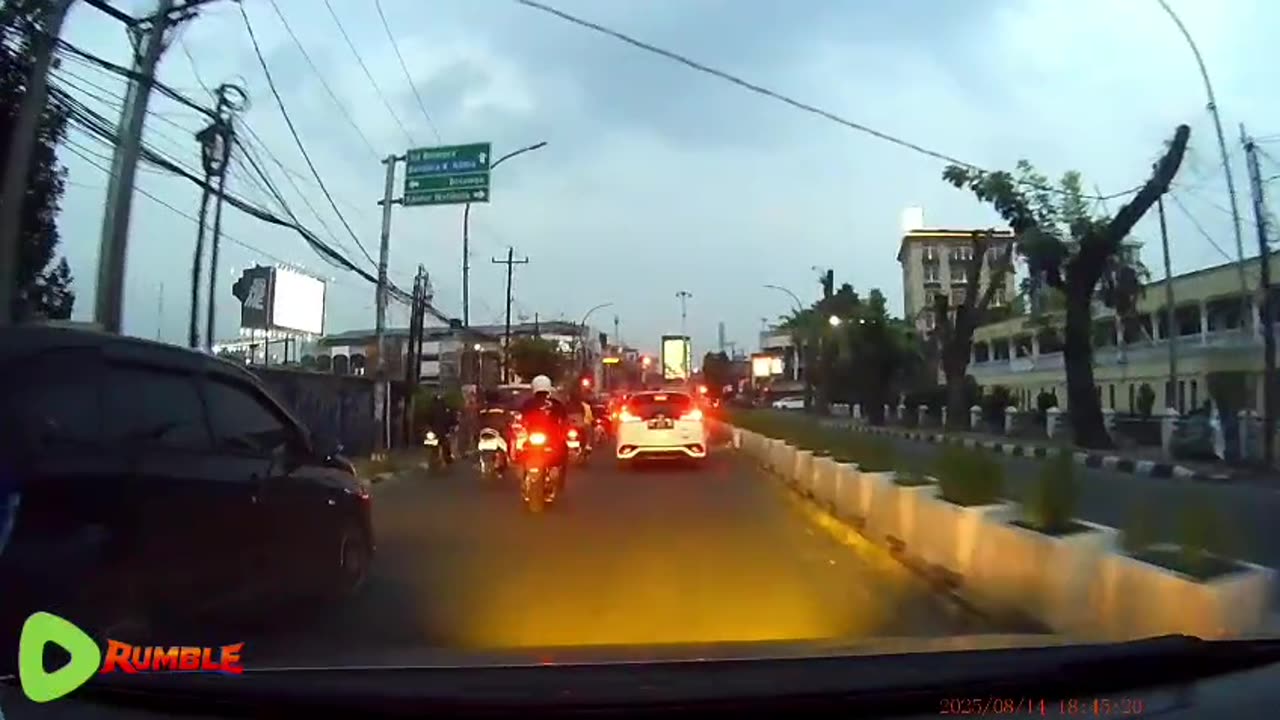 Title: Busy City Drive | Street Scenes and Stoplights - Part 9