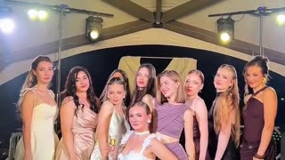 😂📸 This Bride's Wedding Photo Has a Hilarious Twist! | FunFM
