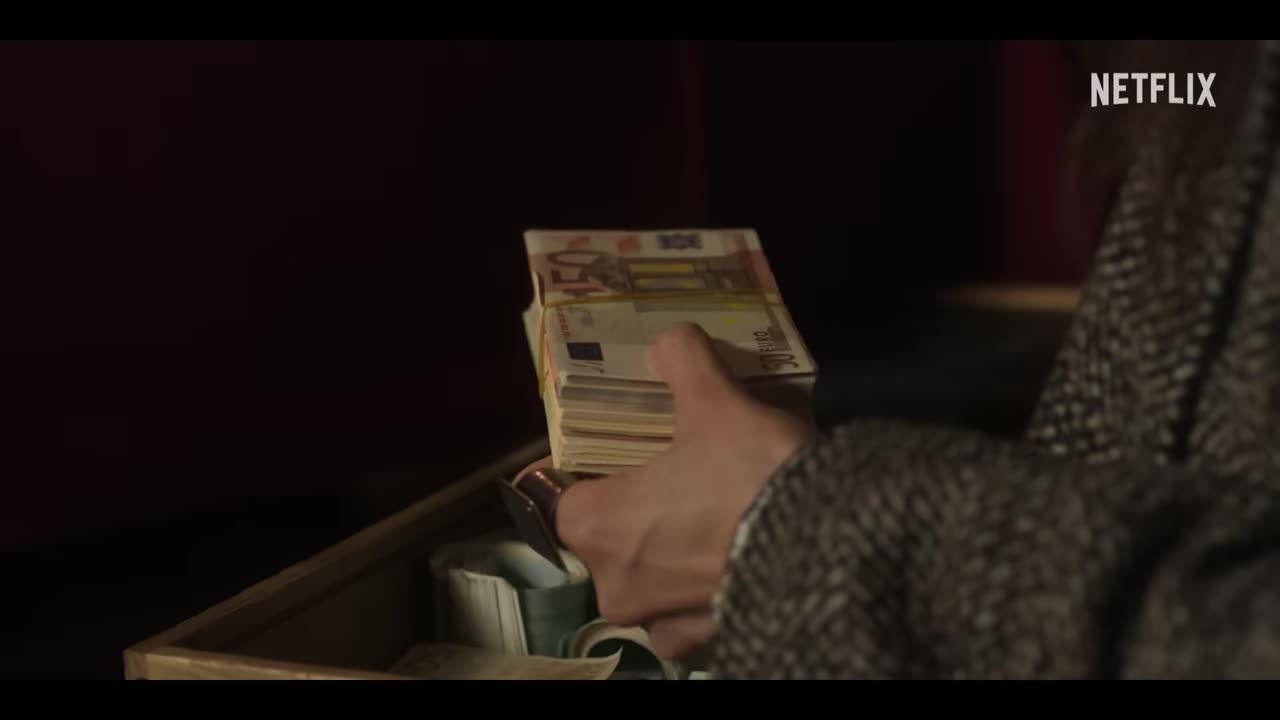 The Gardener - Official Trailer - Netflix