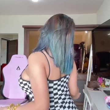 How's My New Outfit 🥰