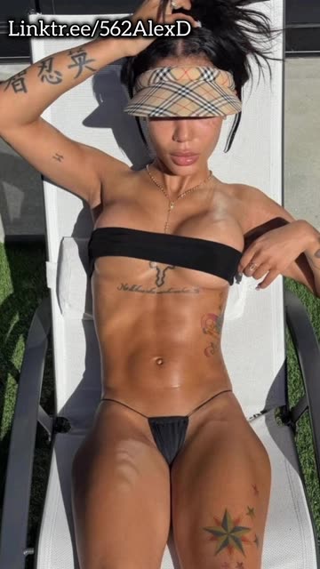 Coi Leray in album mode