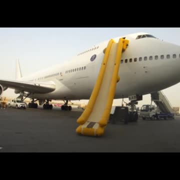 Massive Jumbo #Jet #B747 Escape Slide #Aviation #AeroArduino