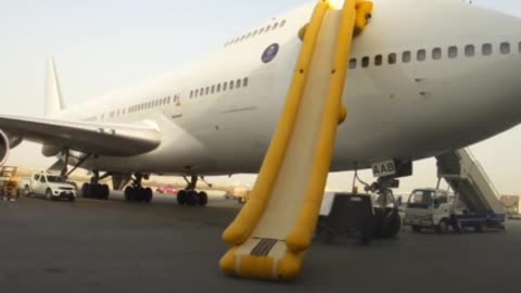 Massive Jumbo #Jet #B747 Escape Slide #Aviation #AeroArduino