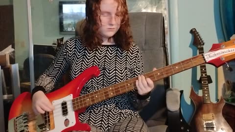 Hallowed Be Thy Name/Iron Maiden bass play along by Cara