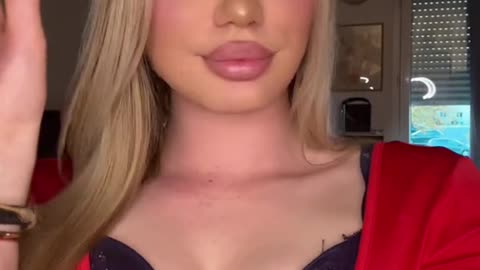 French tgirl is queen to your moment