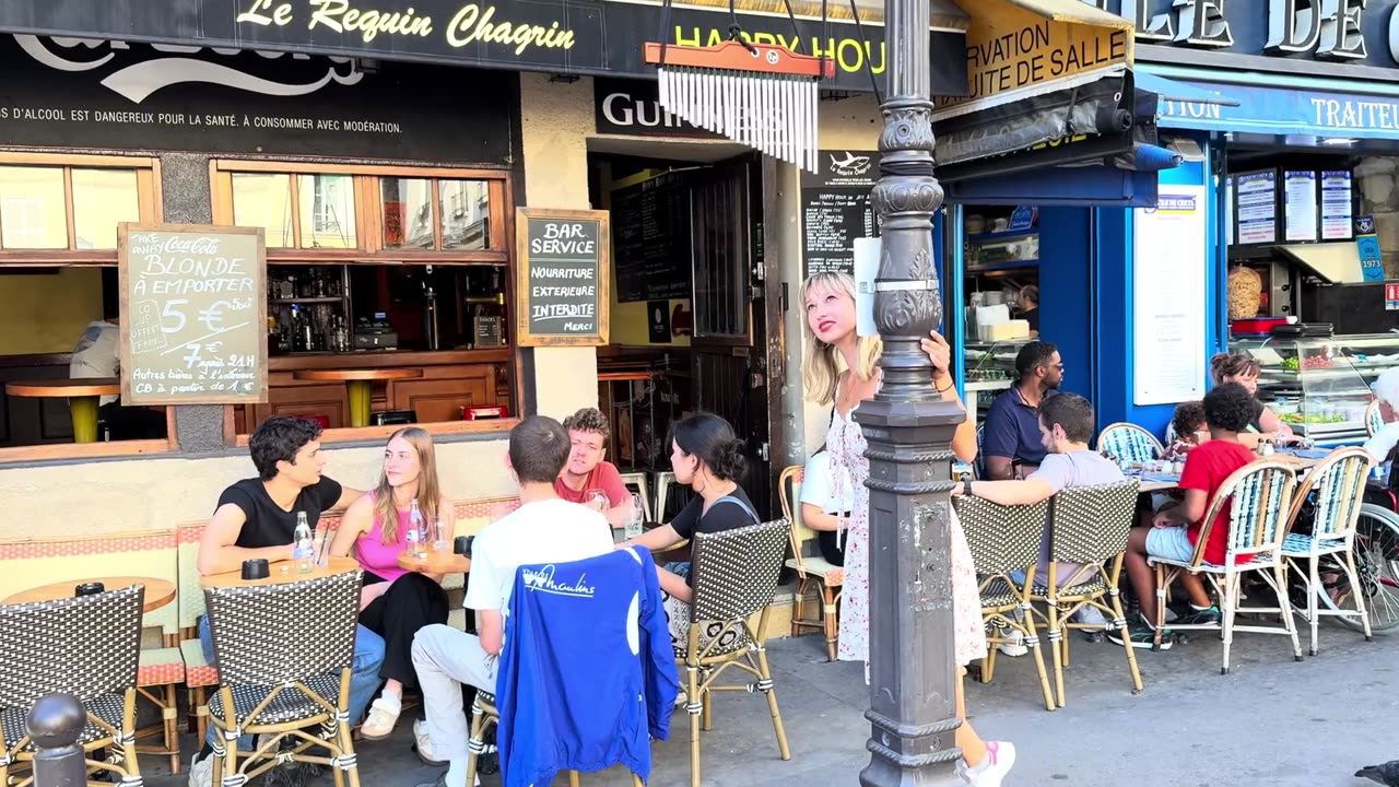 The most INSANE Bohemian Rhapsody Flashmob you will ever see!!