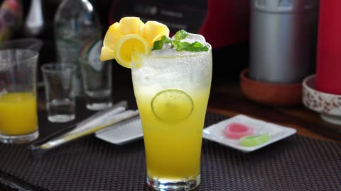Hawaiian Pineapple Lime Soda