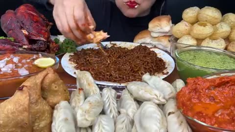 BLACKBEAN_NOODLES,PANI_PURI,GRILLED_CHICKEN,MOMO,SAMOSA,EGGS_*ASMR_EATING