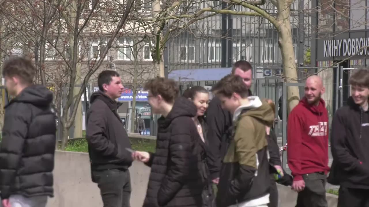 Oganesianoví poskoci