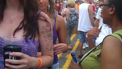 Hanging out at the Arts, beats & eats festival, THE SHEA SHOW